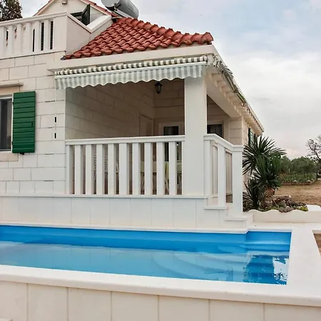 Villa Girasole - Two Bedroom Villa With Pool * بوتشيتشا