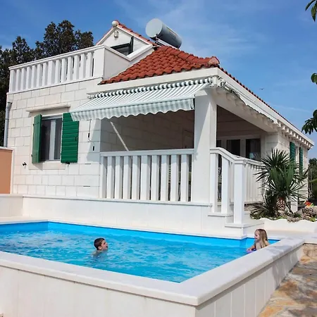 فيلة Villa Girasole - Two Bedroom Villa With Pool بوتشيتشا