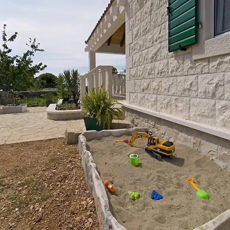 Villa Girasole - Two Bedroom Villa With Pool بوتشيتشا