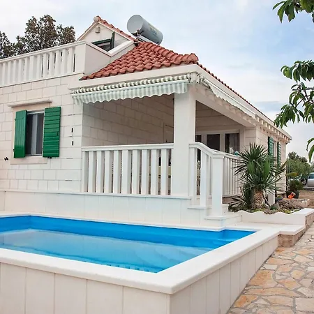 فيلة Villa Girasole - Two Bedroom Villa With Pool بوتشيتشا