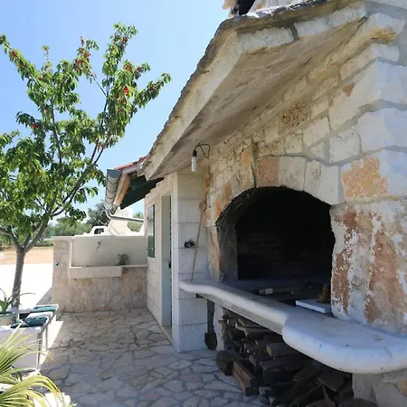 Villa Girasole - Two Bedroom Villa With Pool *