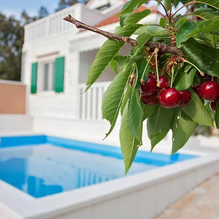 فيلة Villa Girasole - Two Bedroom Villa With Pool بوتشيتشا