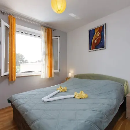 Villa Girasole - Two Bedroom Villa With Pool فيلة