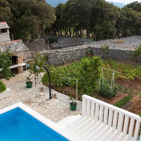 Villa Girasole - Two Bedroom Villa With Pool *