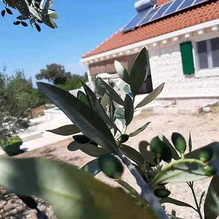 Villa Girasole - Two Bedroom Villa With Pool بوتشيتشا